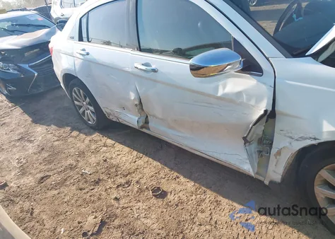 2013 Chrysler 200 Limited z USA, uszkodzony, nr VIN 1C3CCBCG0DN744154